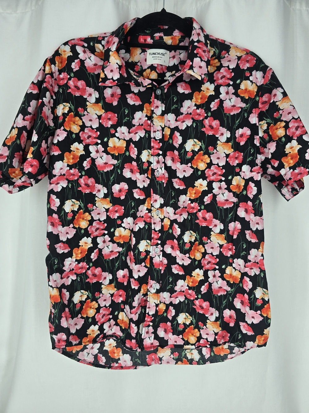 Tunevuse Men's Black Floral Short-Sleeve Button-Down Shirt